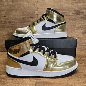 Jordan 1 Mid SE Metallic Gold 2020 Size 7Y / 8.5 Women's Unisex athletic Shoes